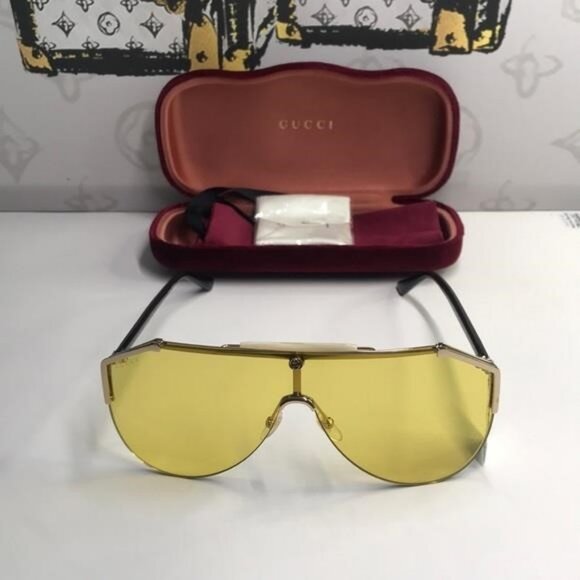 New Authentic Gucci Yellow Lens Sunglasses GG0584s 004","description":"Gucci GG0 - Picture 4 of 11